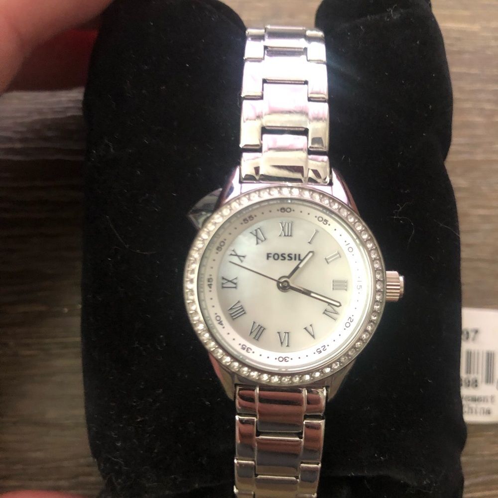 NWT! Fossil Watch Women's Silver Stainless Steel Crystal Bezel - Picture 2 of 11